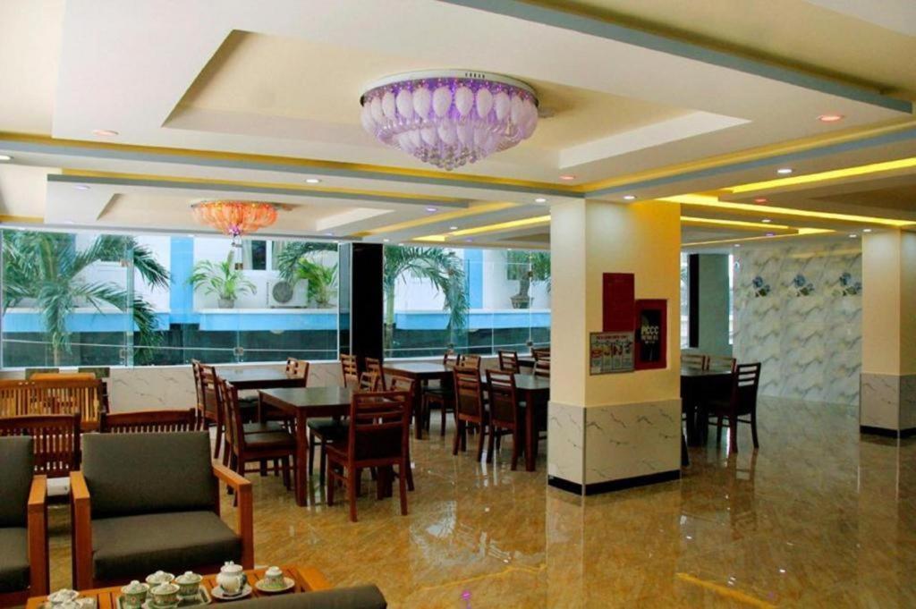 Yen Vy 04 Luxury Hotel Quy Nhon Exteriör bild