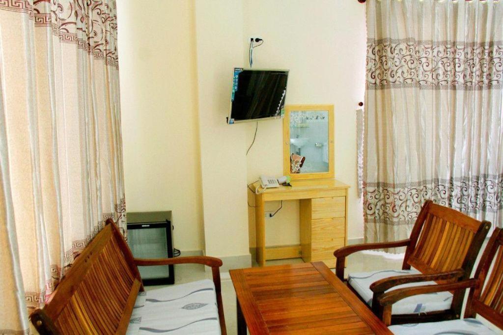Yen Vy 04 Luxury Hotel Quy Nhon Exteriör bild