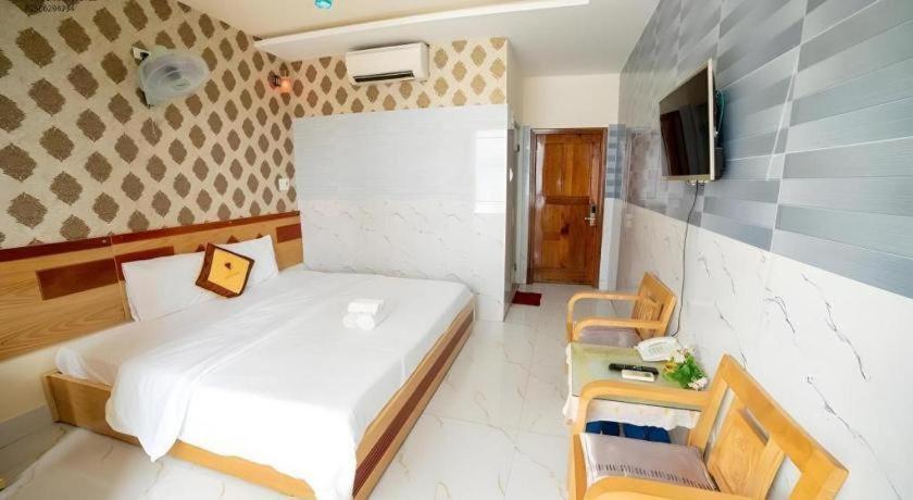 Yen Vy 04 Luxury Hotel Quy Nhon Exteriör bild