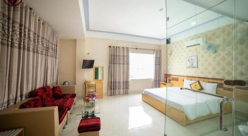 Yen Vy 04 Luxury Hotel Quy Nhon Exteriör bild