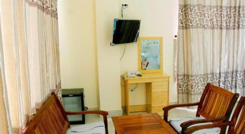Yen Vy 04 Luxury Hotel Quy Nhon Exteriör bild